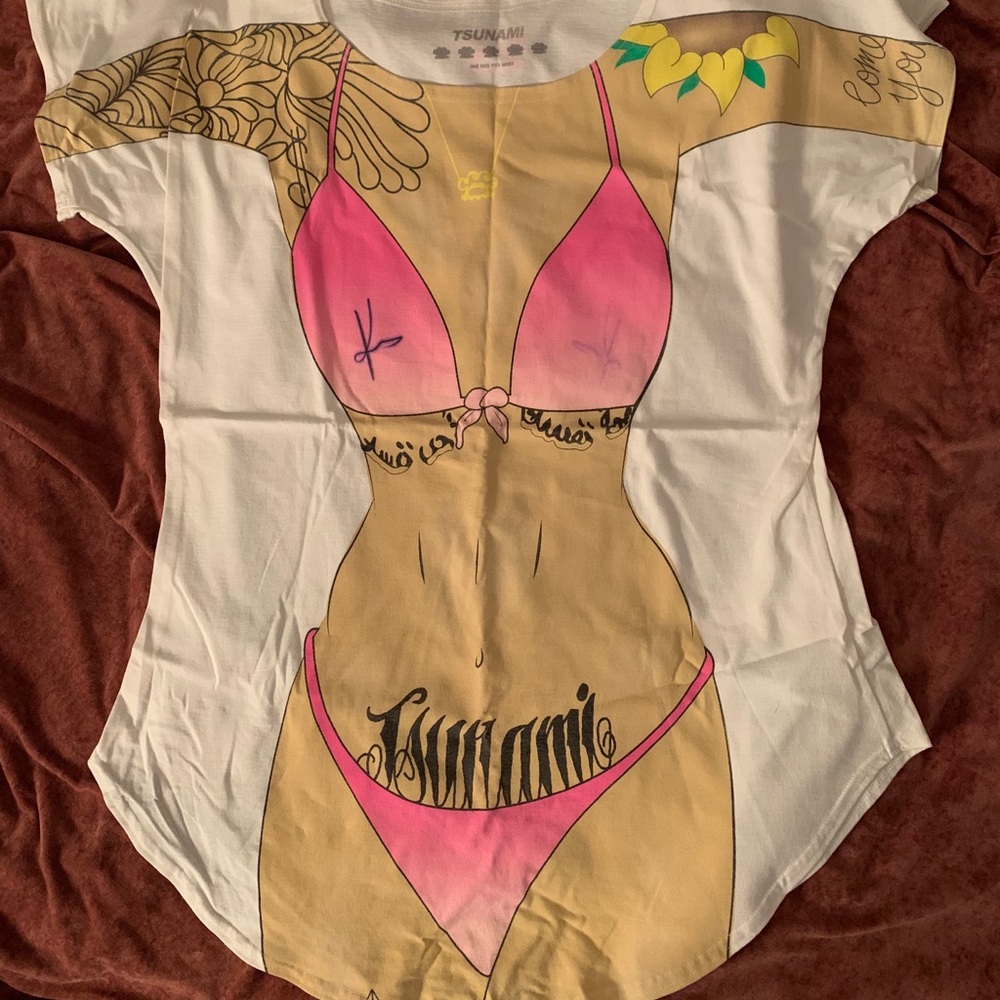 Kehlani’s Tsunami bikini shirt signed